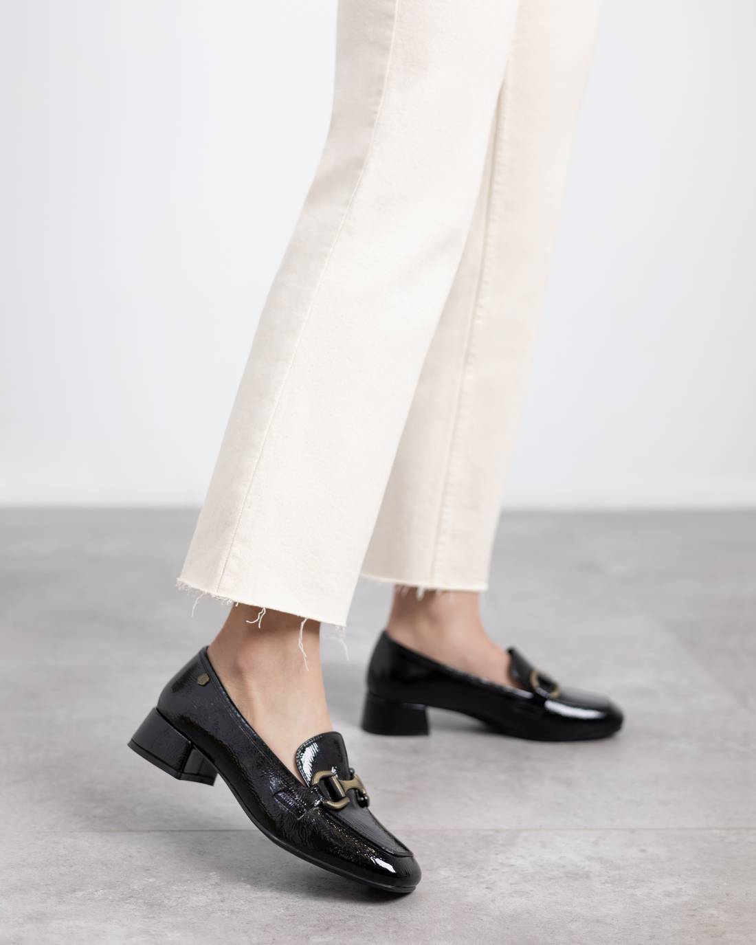 Zapato de mujer con tacón Carmela 16253901