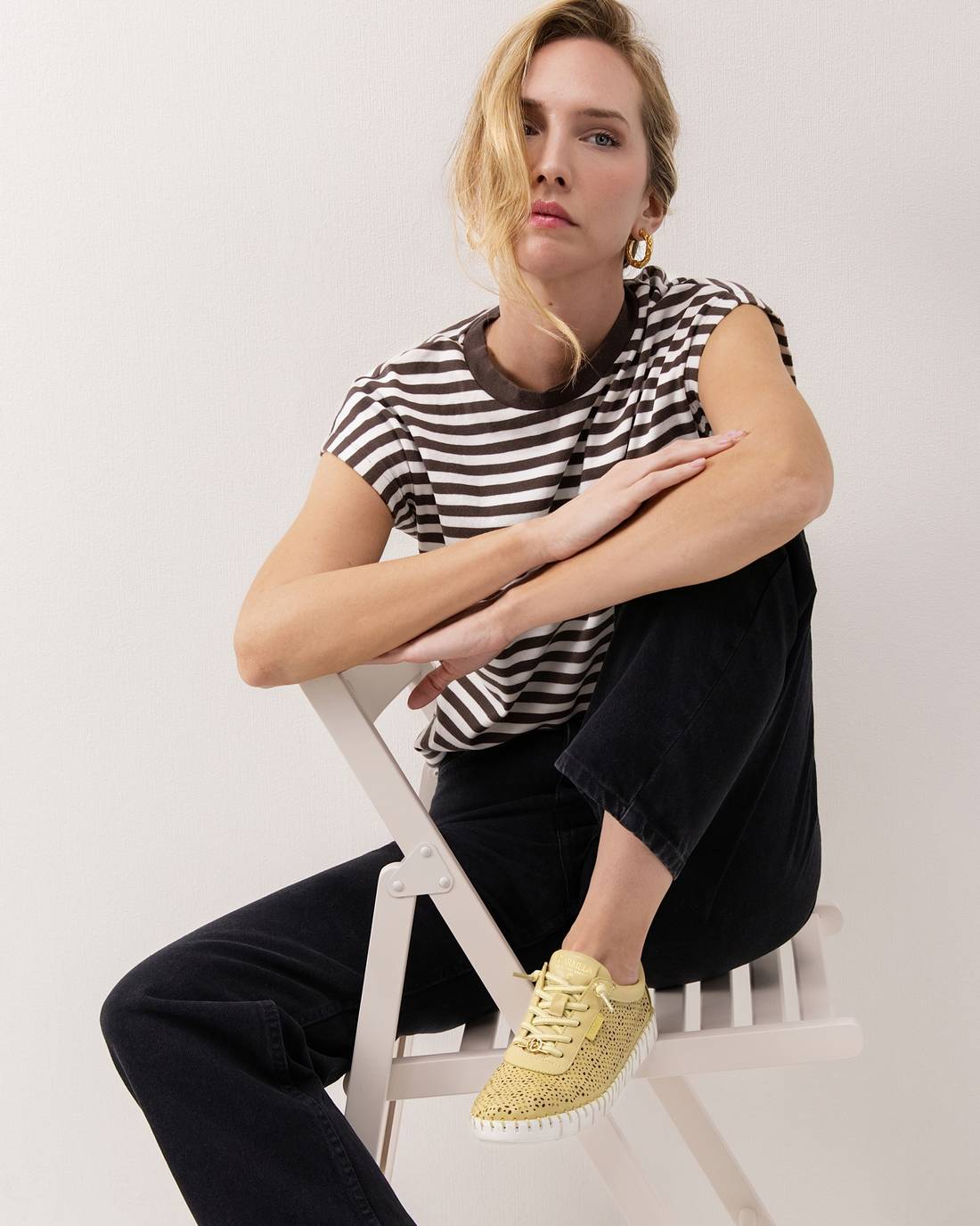 Zapatilla de mujer plano Carmela 16309908