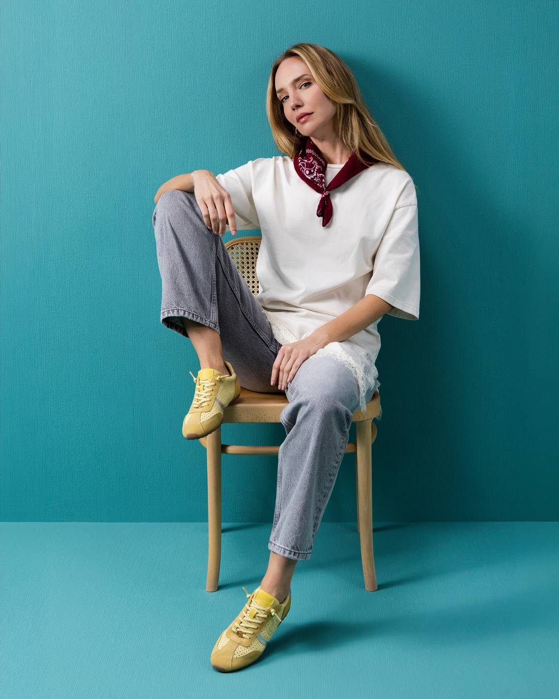 Zapatilla de mujer plano Carmela 16310904