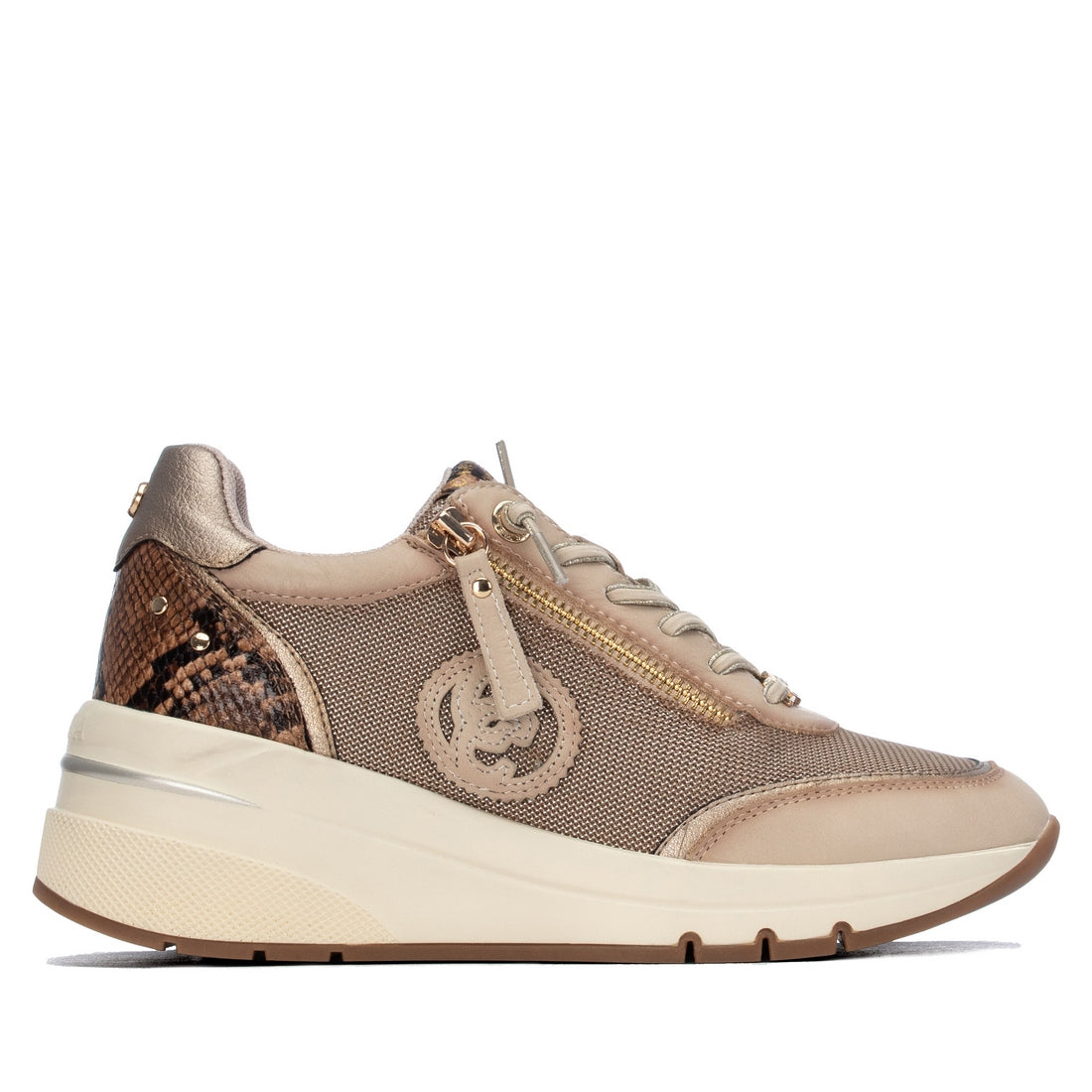 Zapatilla de mujer con cuña Carmela 16422801