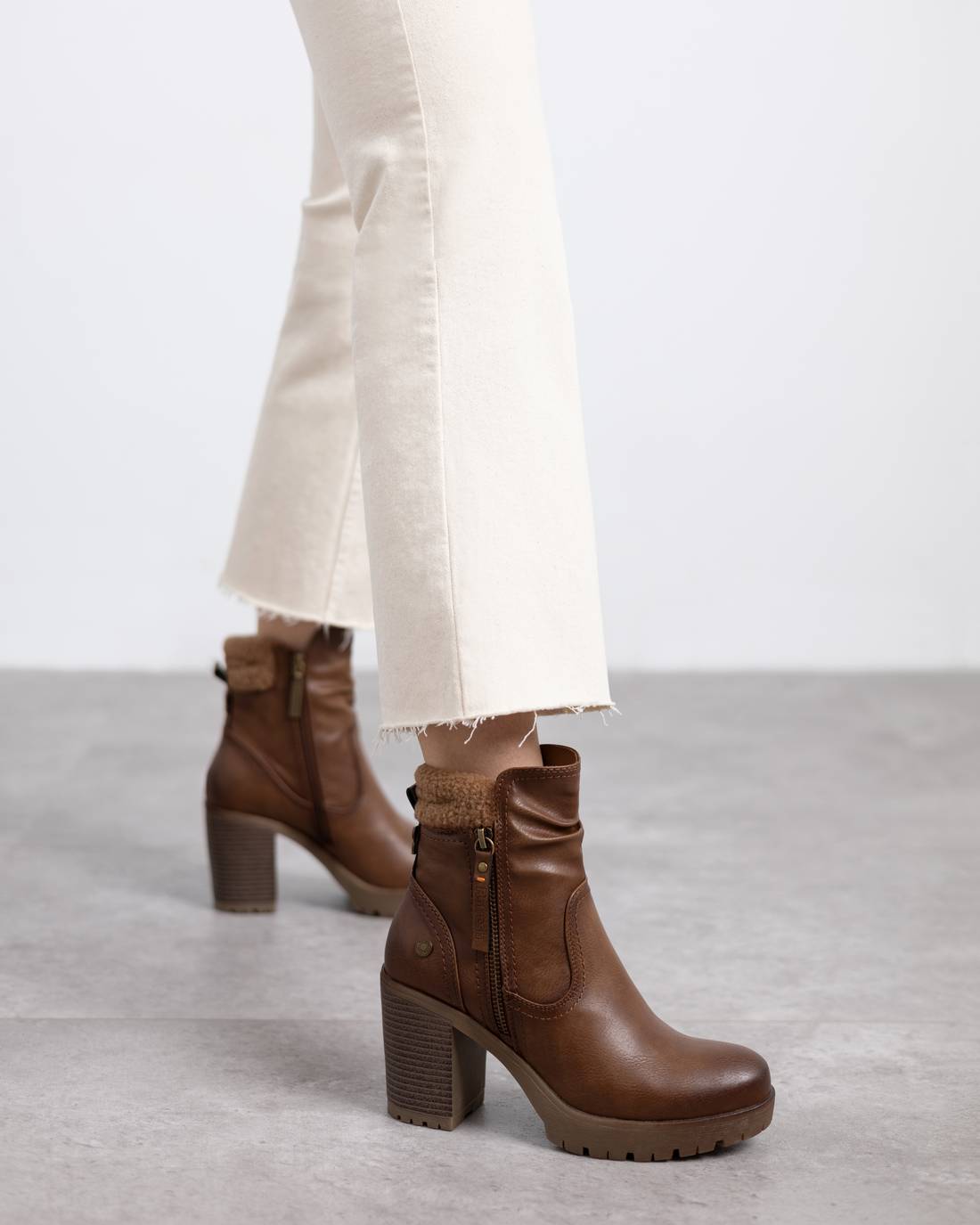 WOMEN'S ANKLE BOOT REFRESH 17319901