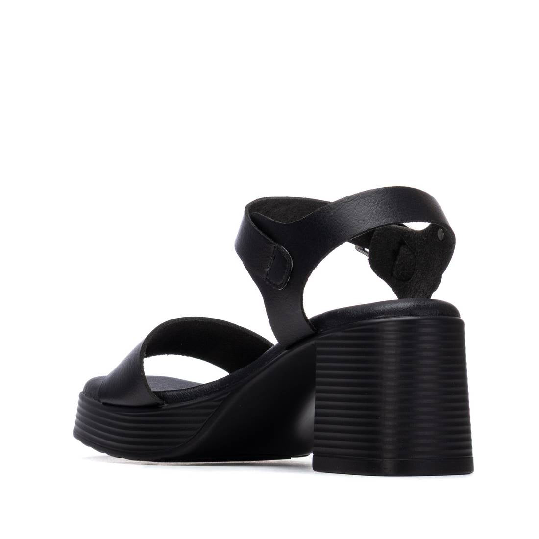 Sandalia de mujer con tacón Refresh 17509701