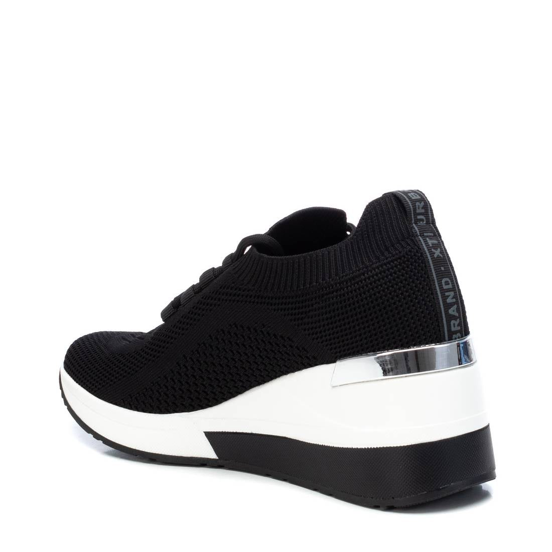 ZAPATO DE MUJER XTI BASIC 03684704