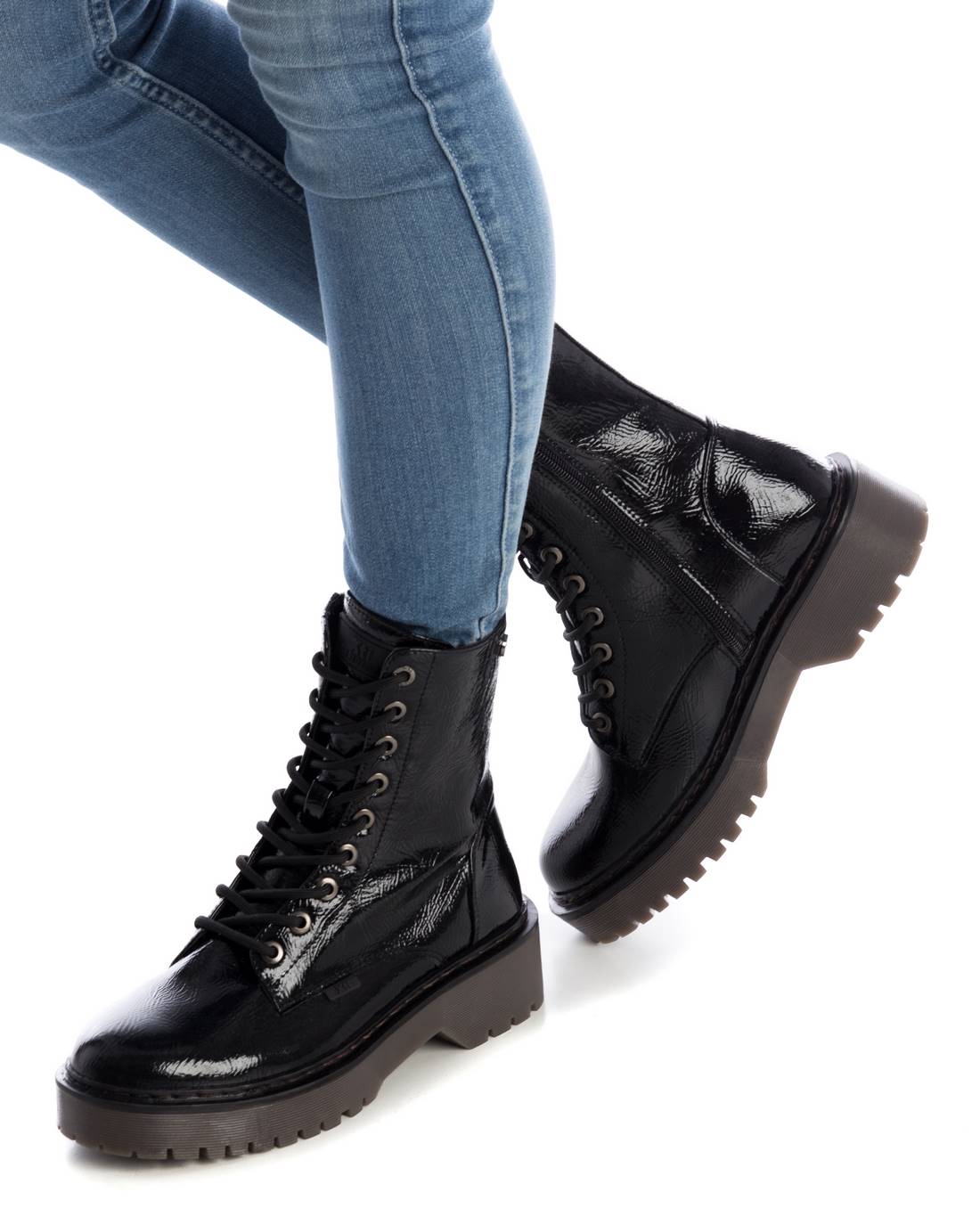 WOMEN'S ANKLE BOOT XTI 04300601