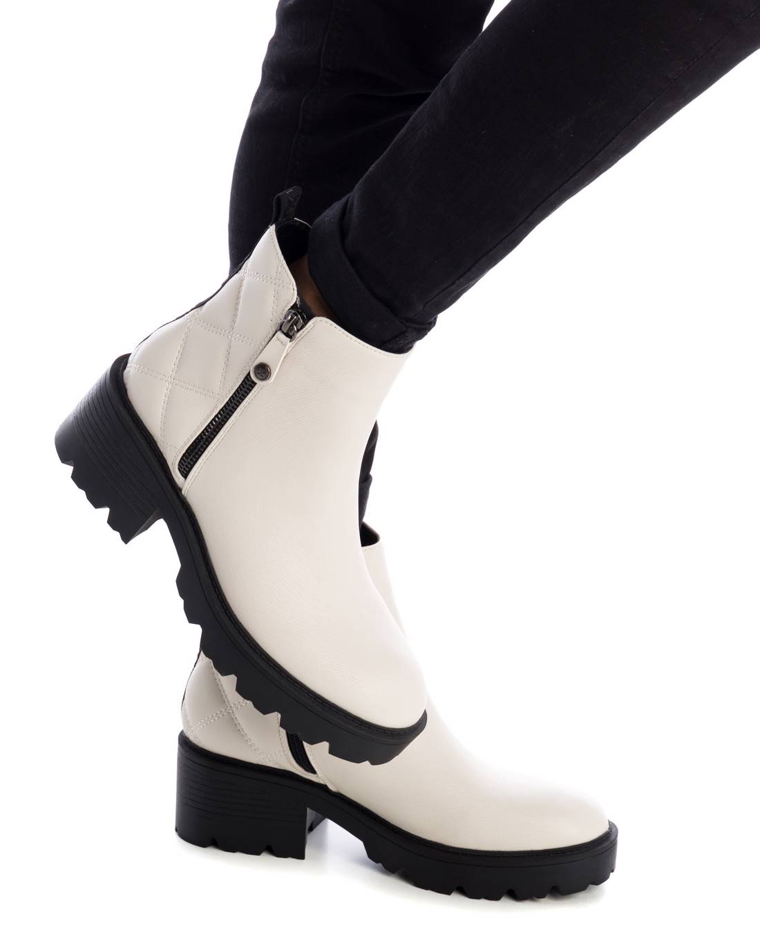 WOMEN'S ANKLE BOOT XTI 04301502