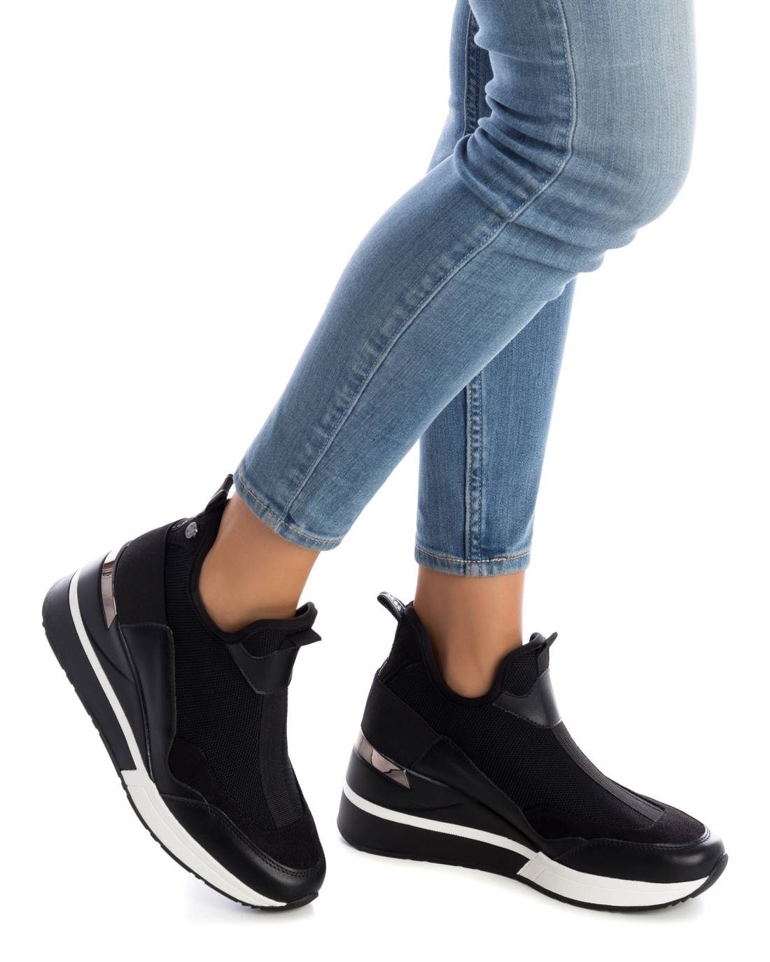 WOMEN'S SNEAKER XTI 04303501