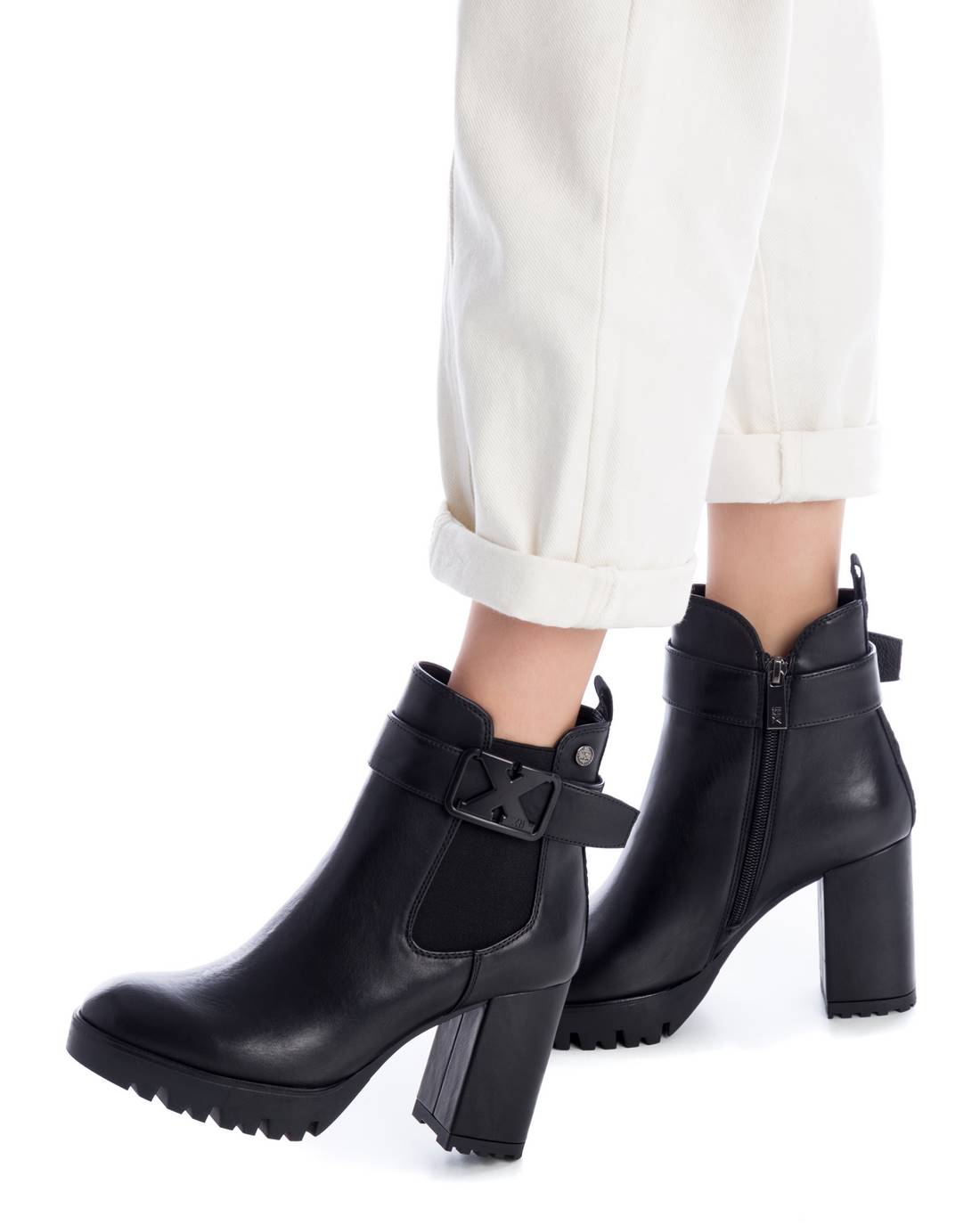 WOMEN'S ANKLE BOOT XTI 04335701