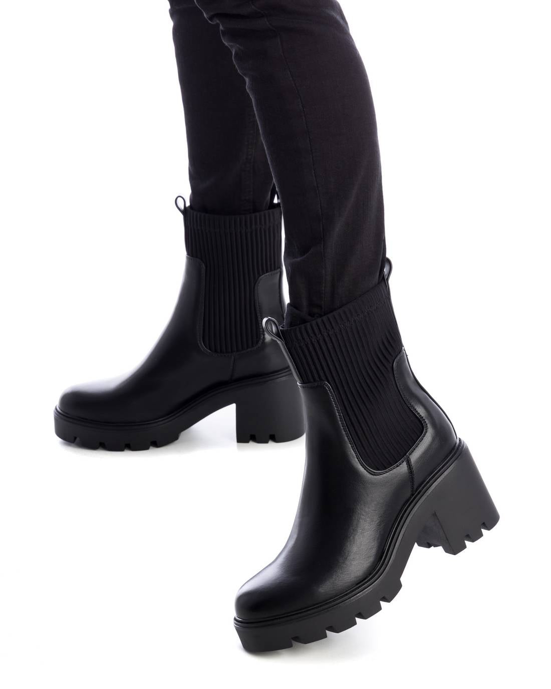 WOMEN'S ANKLE BOOT XTI 04347401