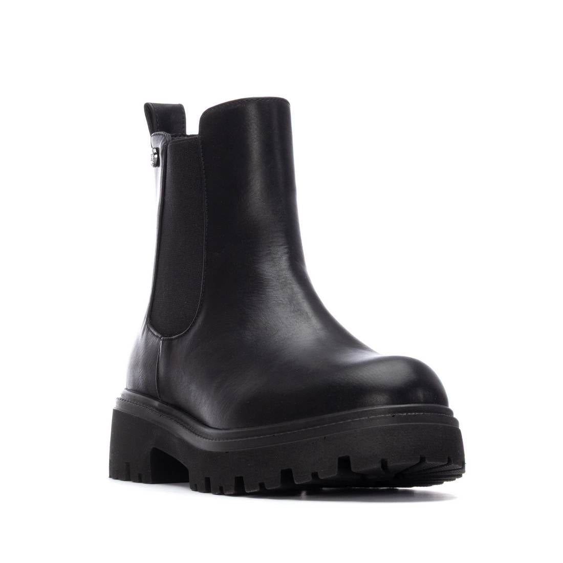 Botin de mujer plano Xti basic 13045501