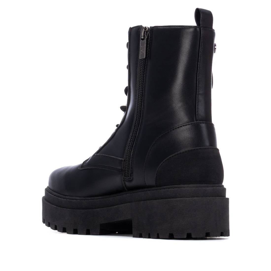 Botin de mujer plano Xti basic 13045901