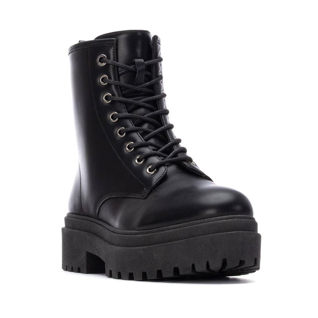 Botin de mujer plano Xti basic 13053901