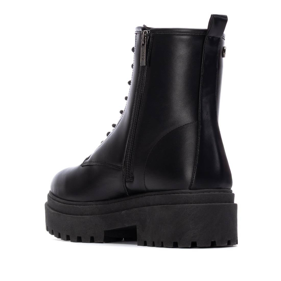 Botin de mujer plano Xti basic 13053901