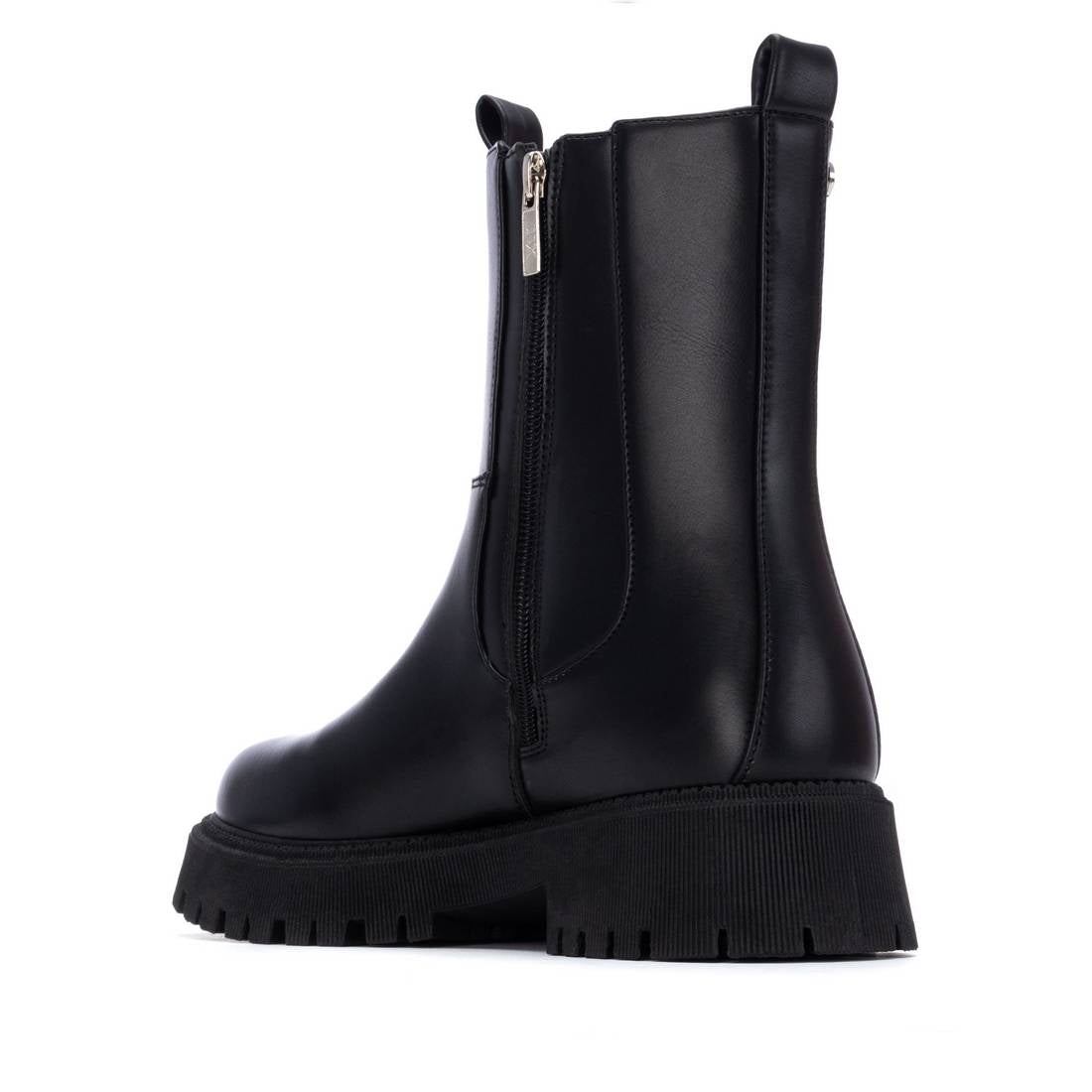 Botin de mujer plano Xti basic 13054101