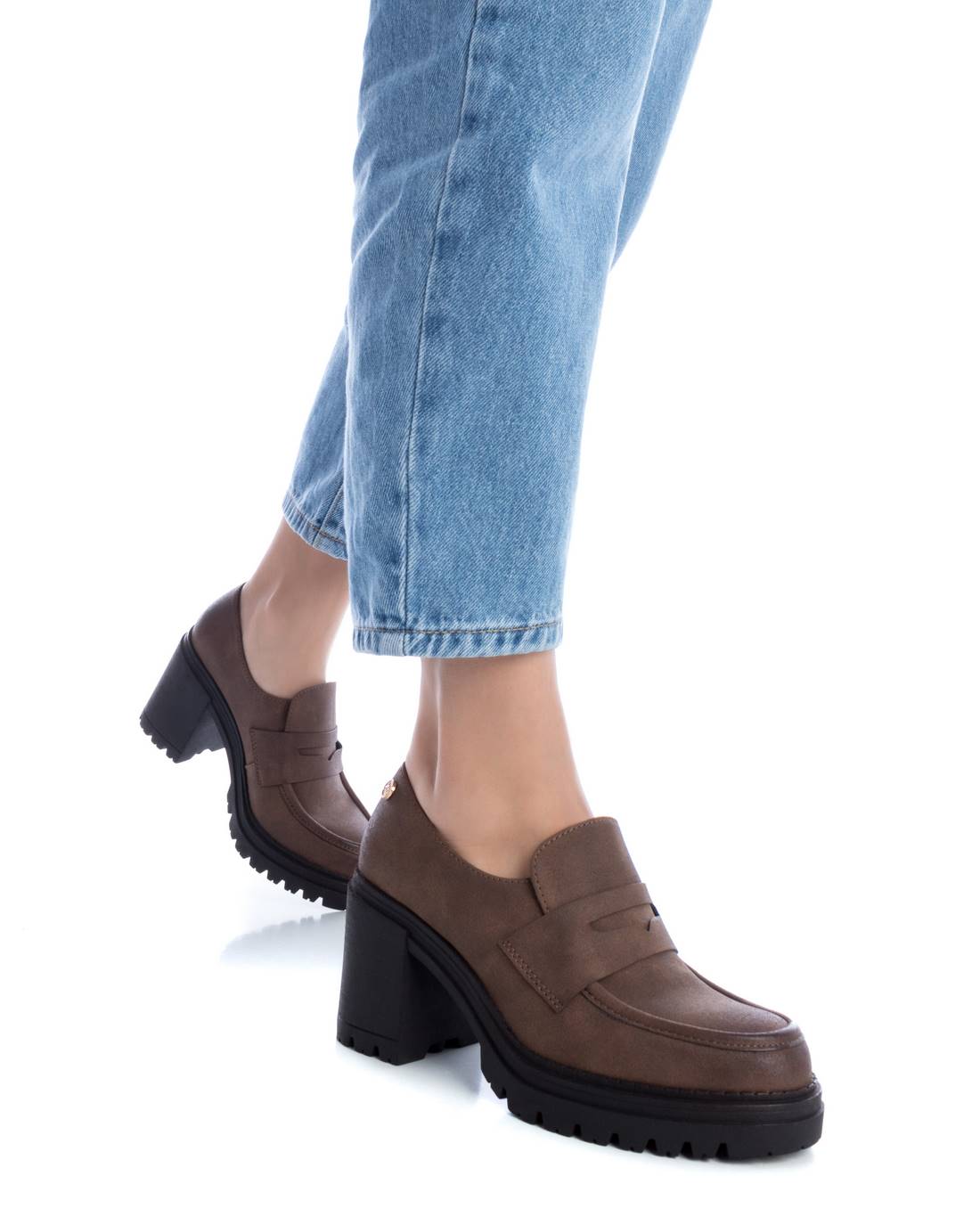 XTI 144716 Stivale Donna In Effetto Pelle – Stile Cowboy Chic Con Suola Antiscivolo