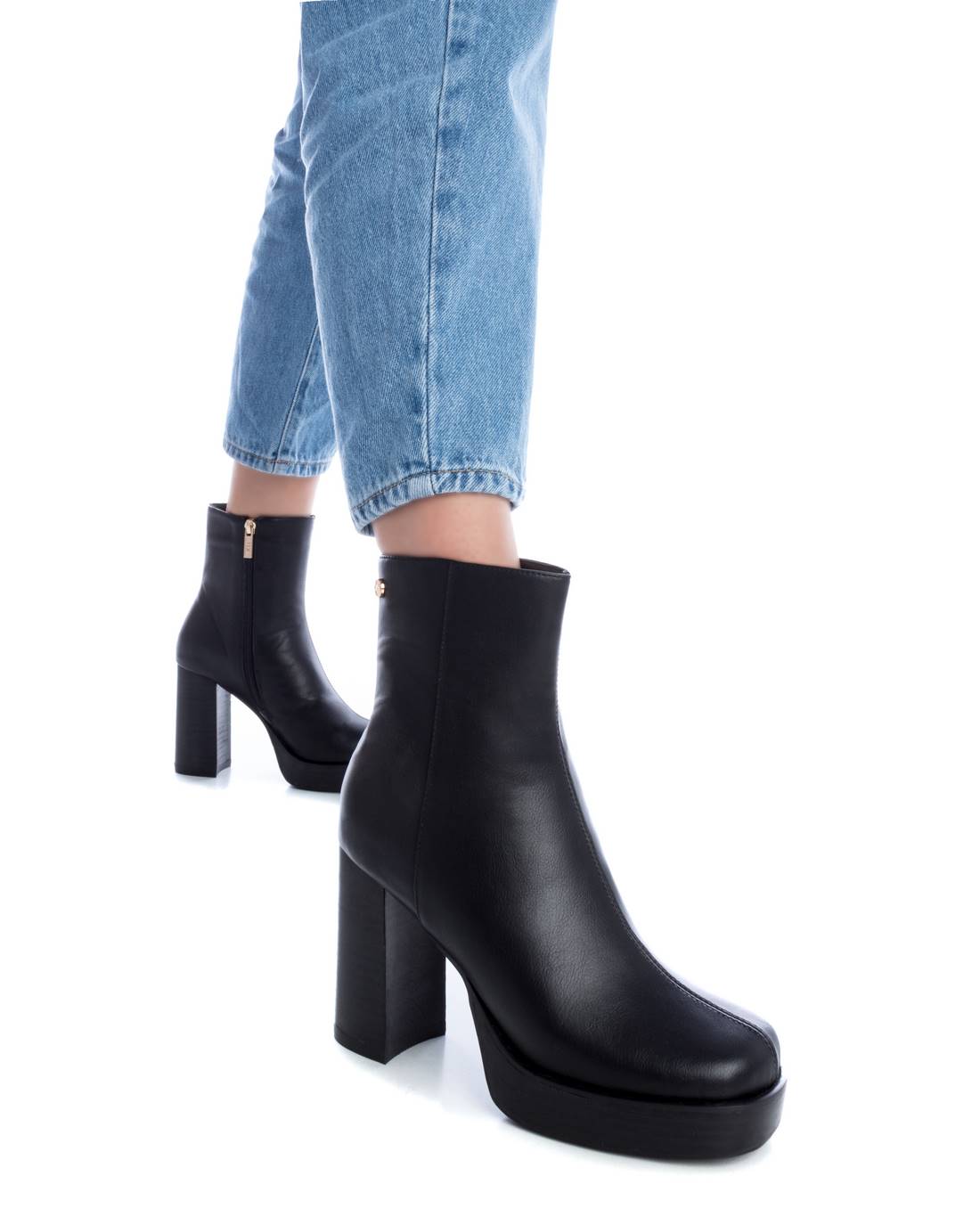 WOMEN'S ANKLE BOOT XTI 14215202