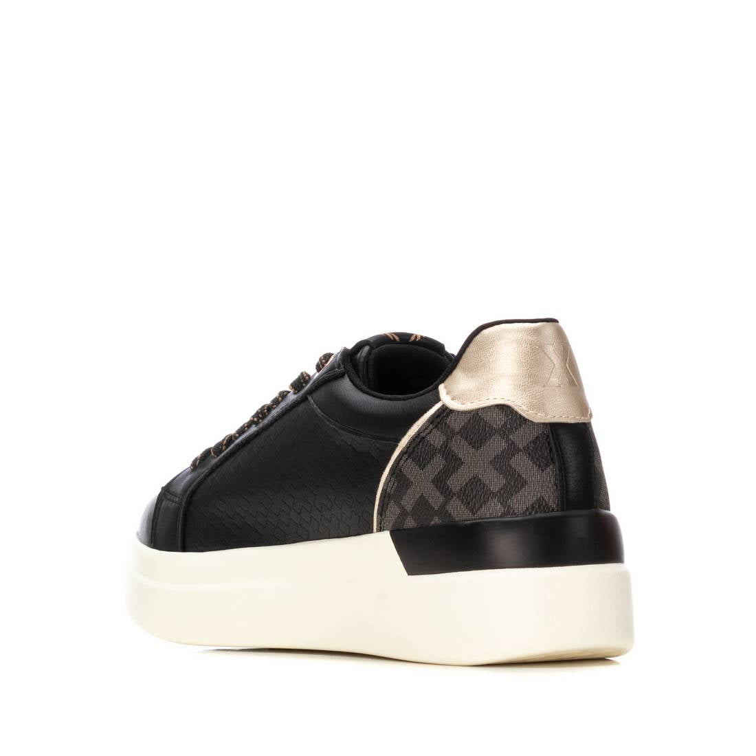 Zapatilla de mujer plano Xti 14423301