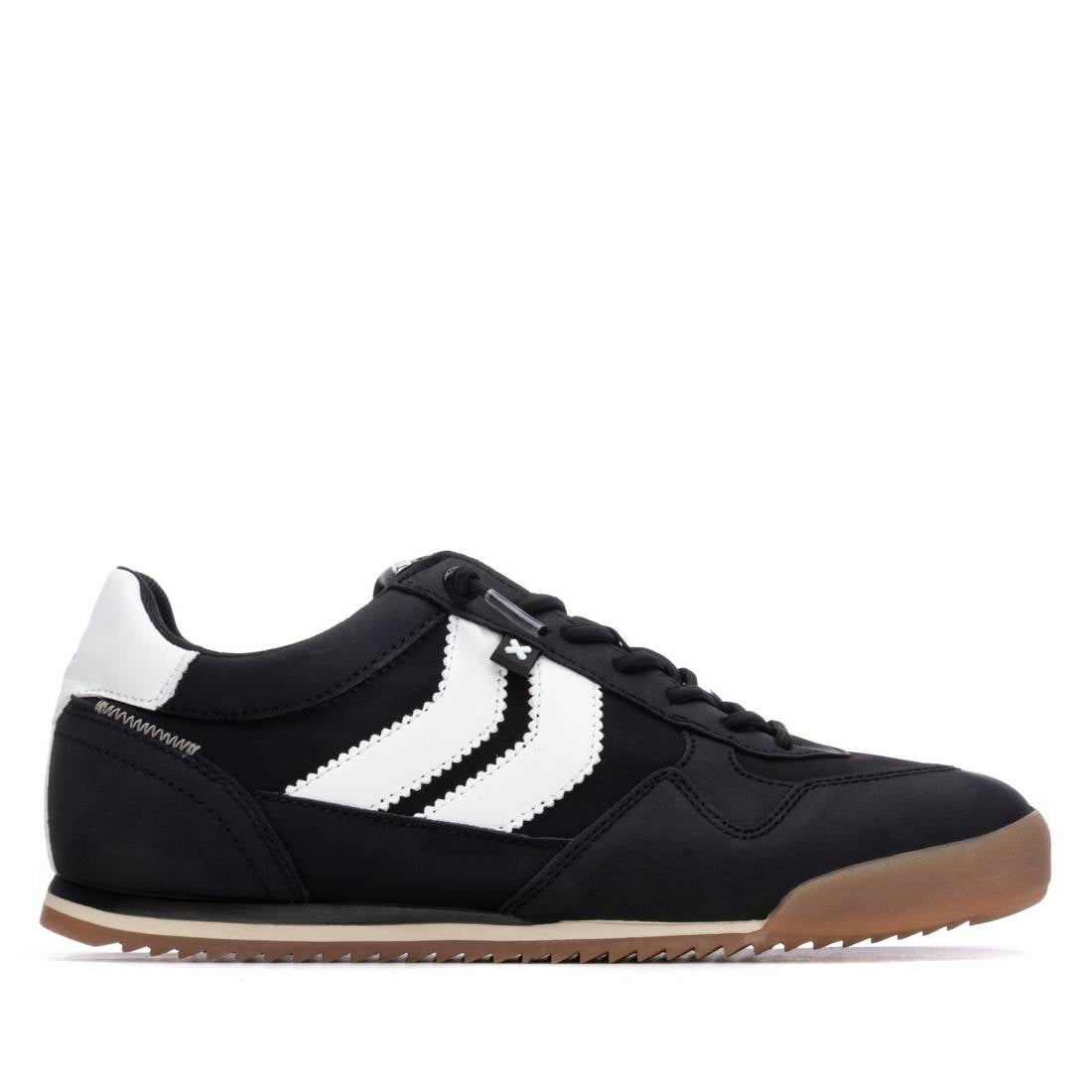 Zapatilla de mujer plano Xti 14436203