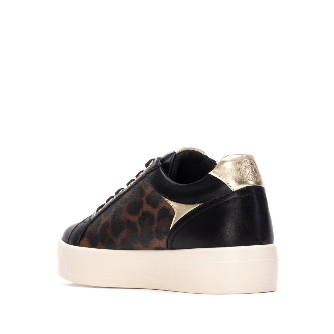 Zapatilla de mujer plano Xti 14441401