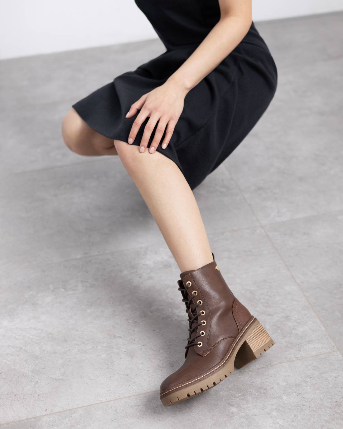 WOMEN'S ANKLE BOOT XTI 14445401