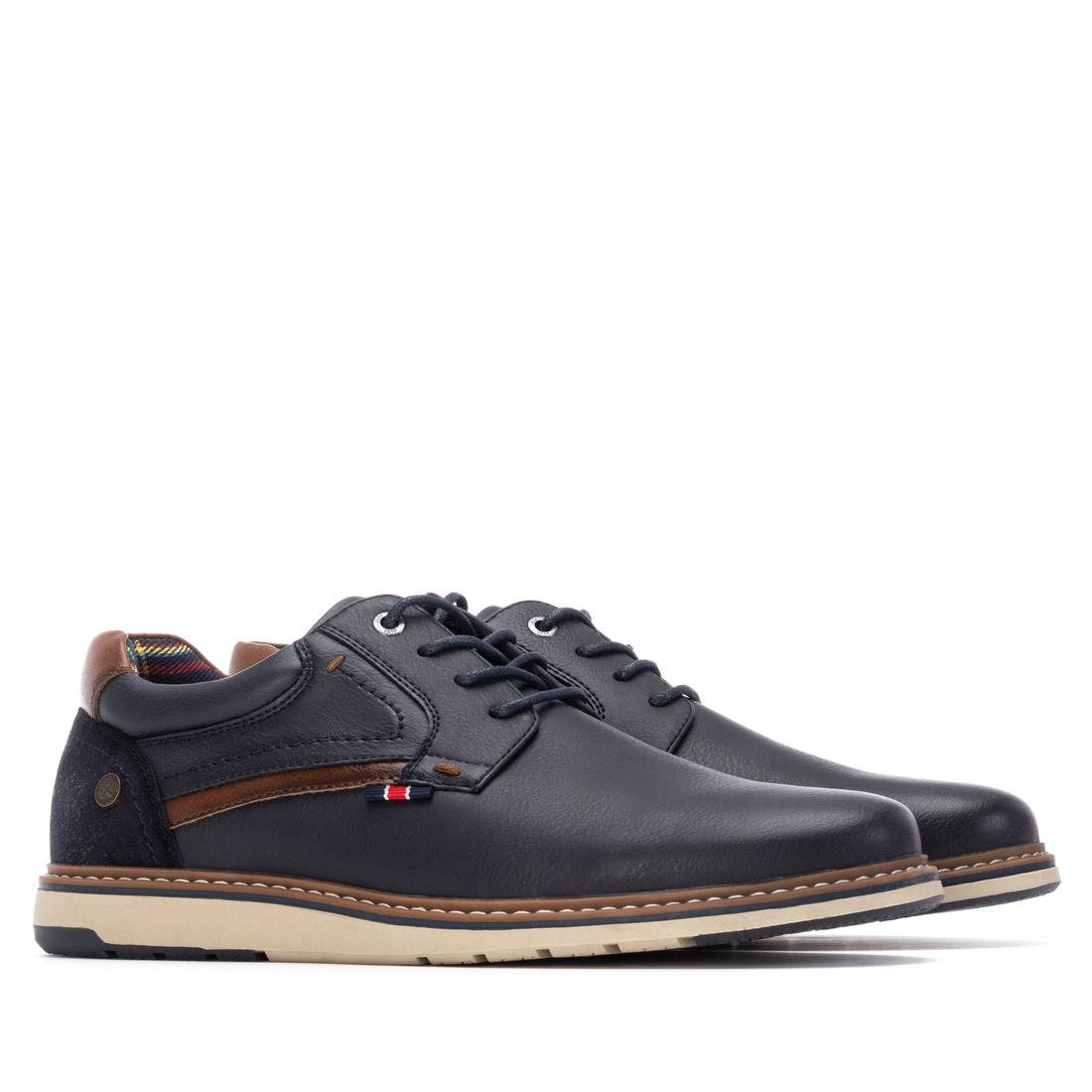 Zapato de hombre plano Xti 14451101