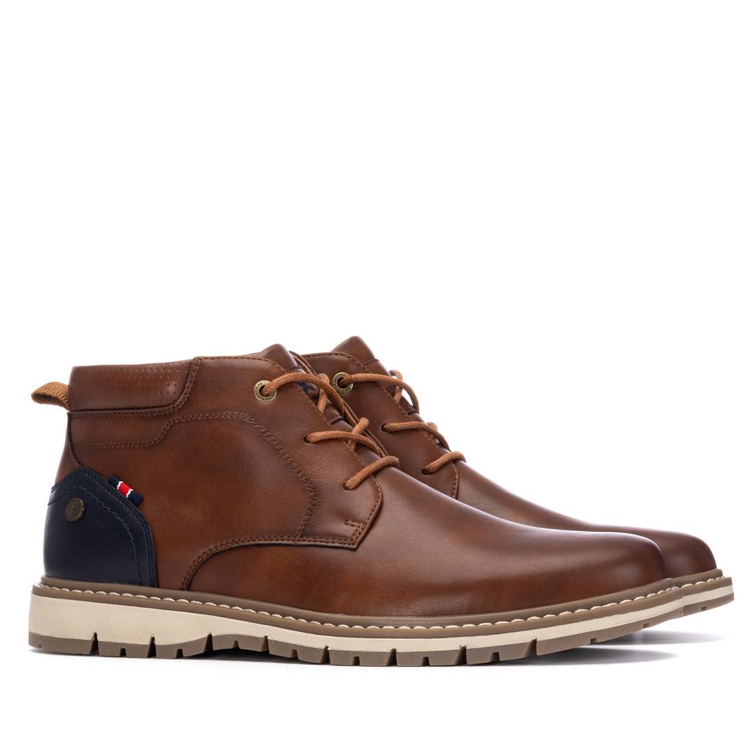 Botin de hombre plano Xti 14451203