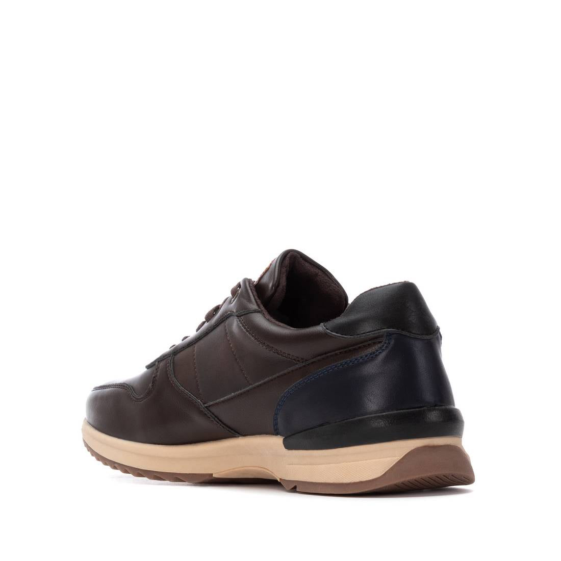 Zapato de hombre plano Xti 14455702