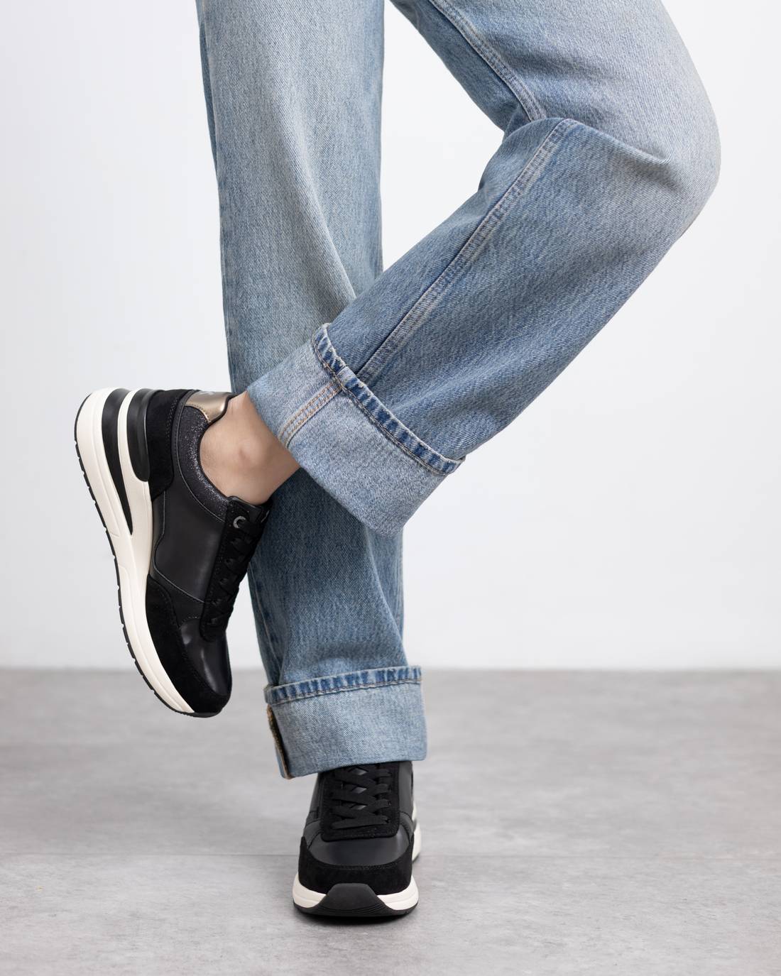 Zapatilla de mujer plano Xti 14462804