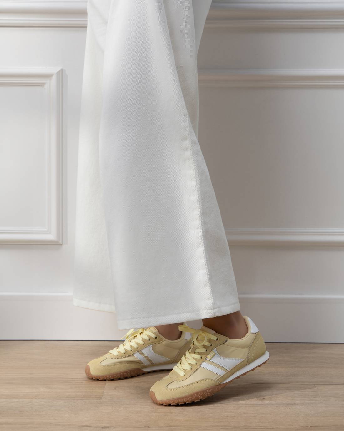 Zapatilla de mujer plano Xti 14505906