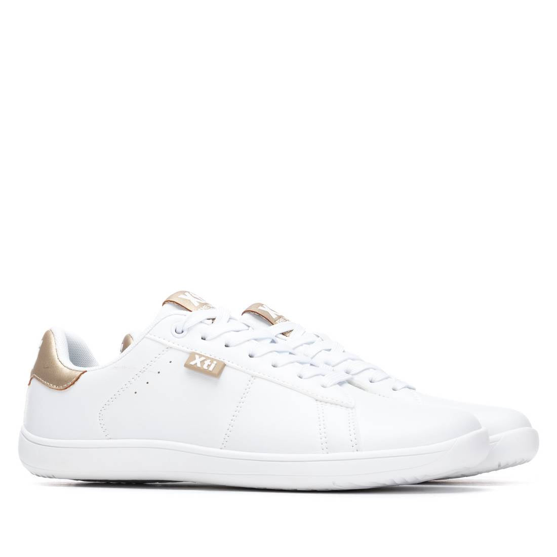 Zapatilla de mujer plano Xti 14532402