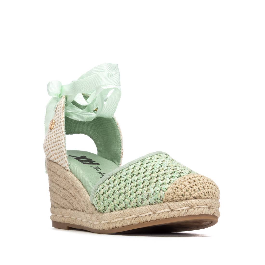 Zapato de mujer con cuña Xti 14534004