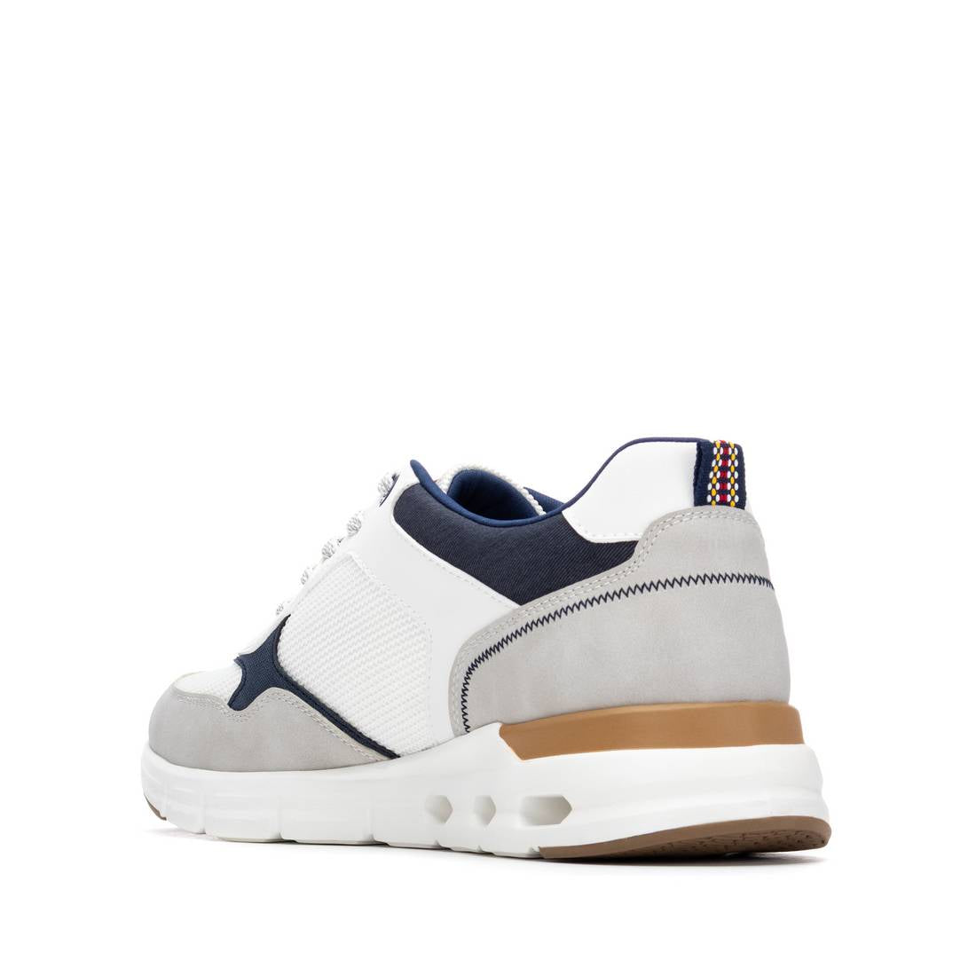 Zapatilla de hombre plano Xti 14576101