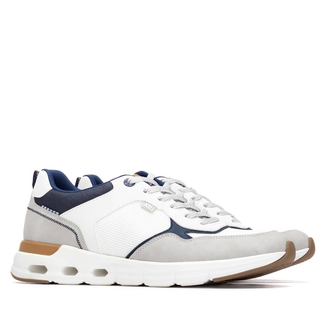 Zapatilla de hombre plano Xti 14576101