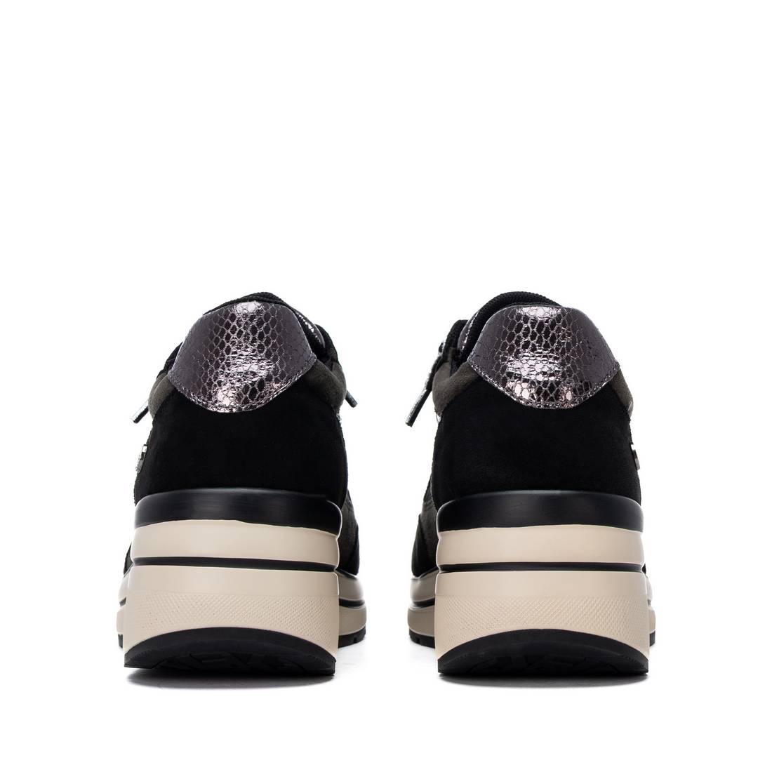 Zapatilla de mujer con cuña Xti 14617003