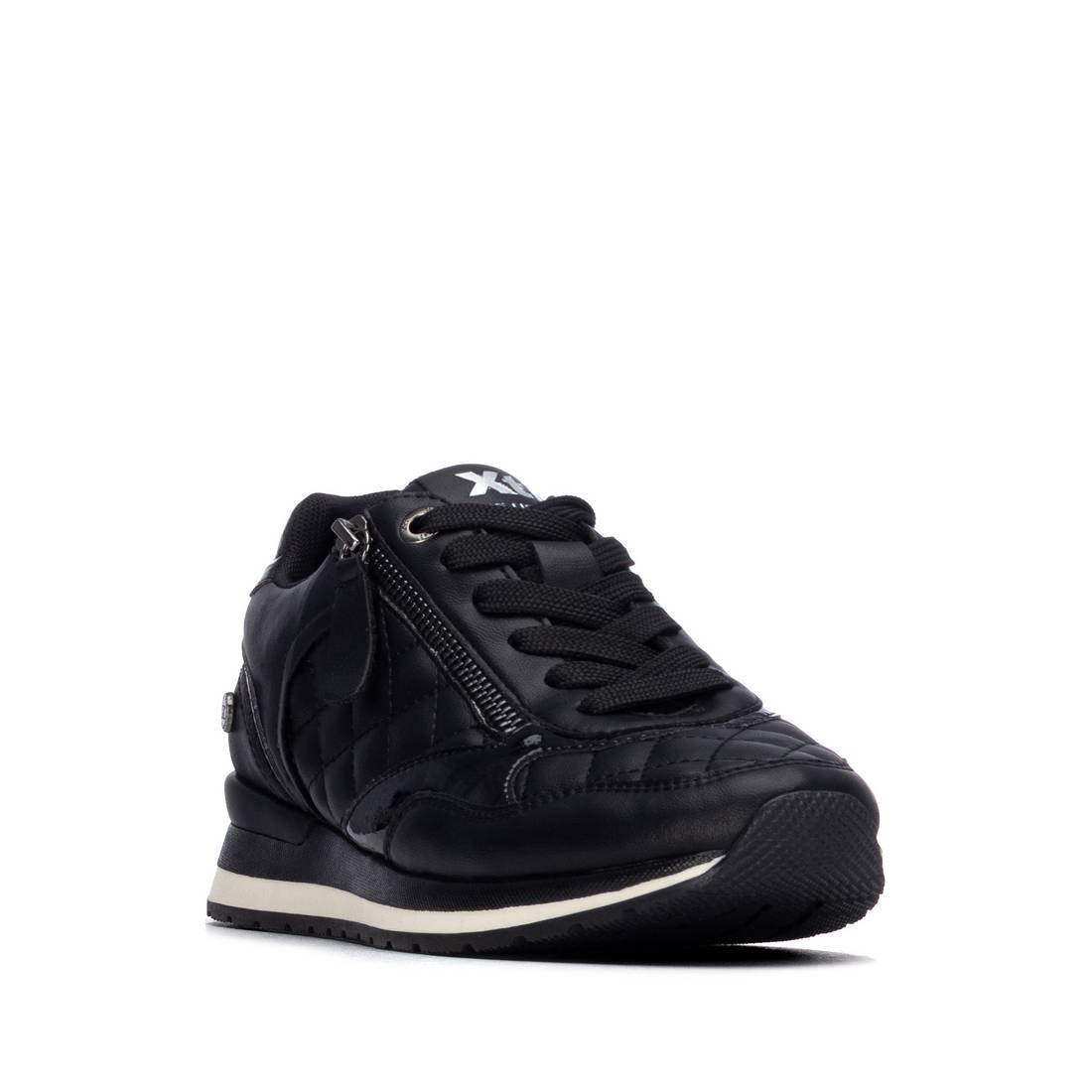 Zapatilla de mujer plano Xti 14637101