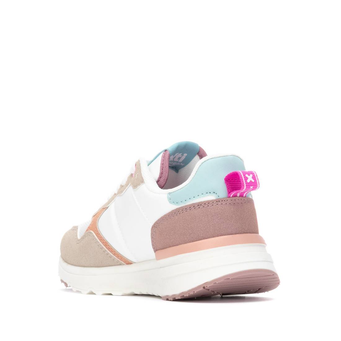 Zapatilla de niña plano Xti kids 15131801