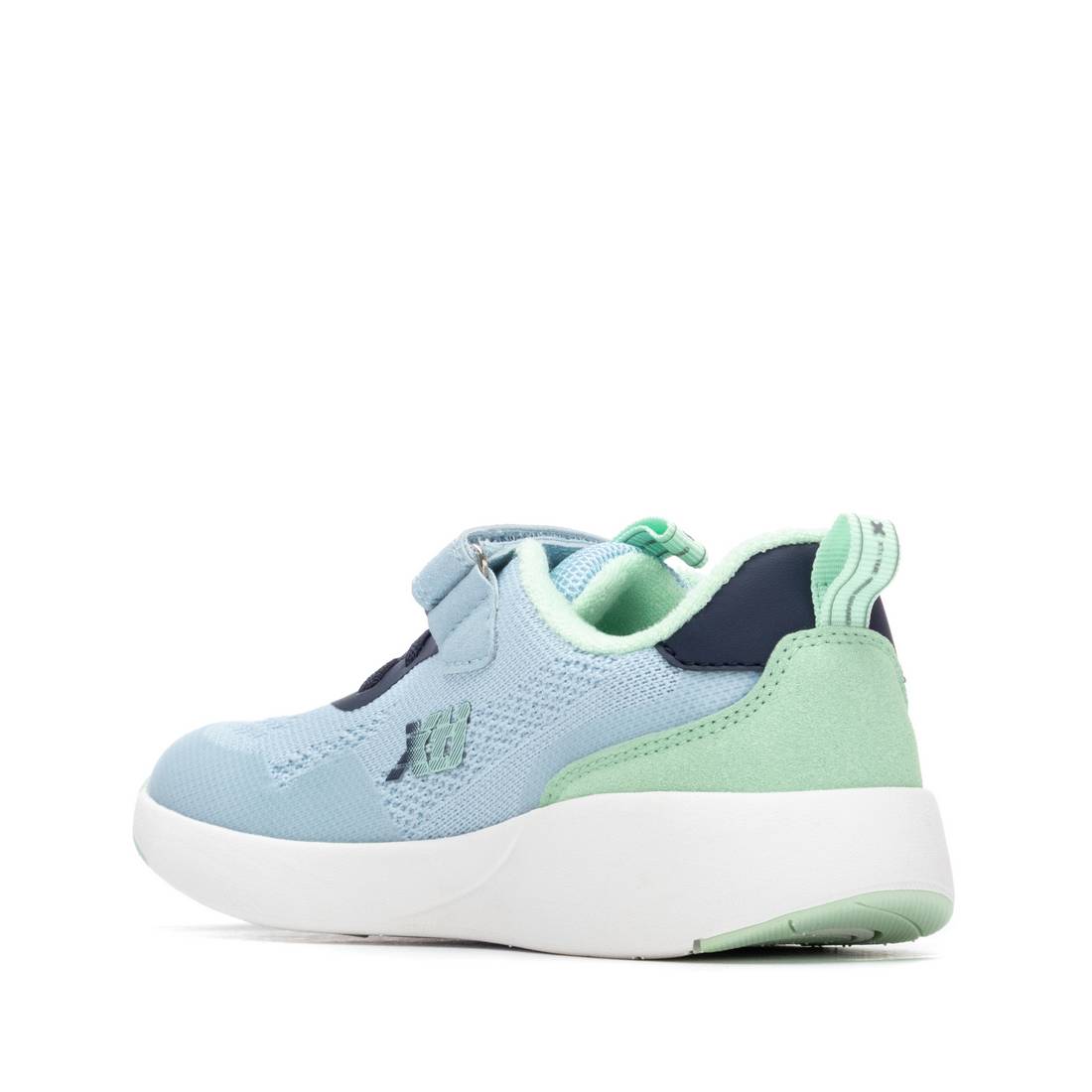 Zapatilla de niña plano Xti kids 15310403