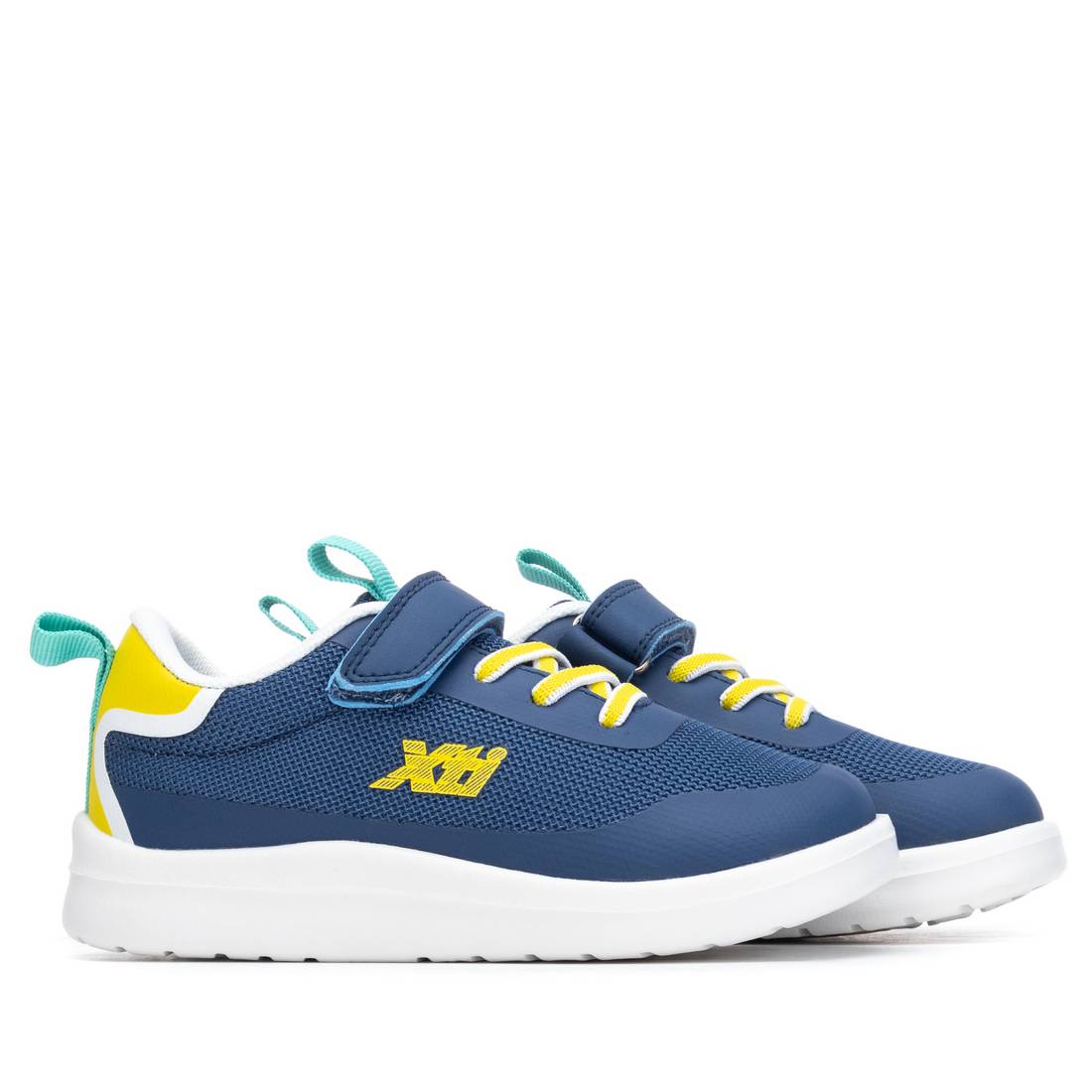 Zapatilla de niña plano Xti kids 15311601