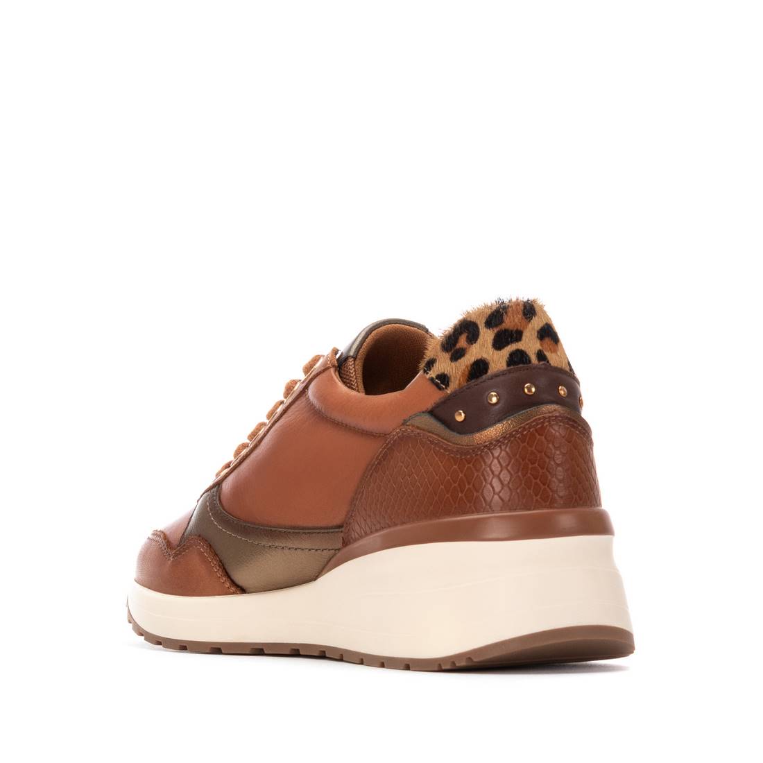 Zapatilla de mujer plano Carmela 16244202