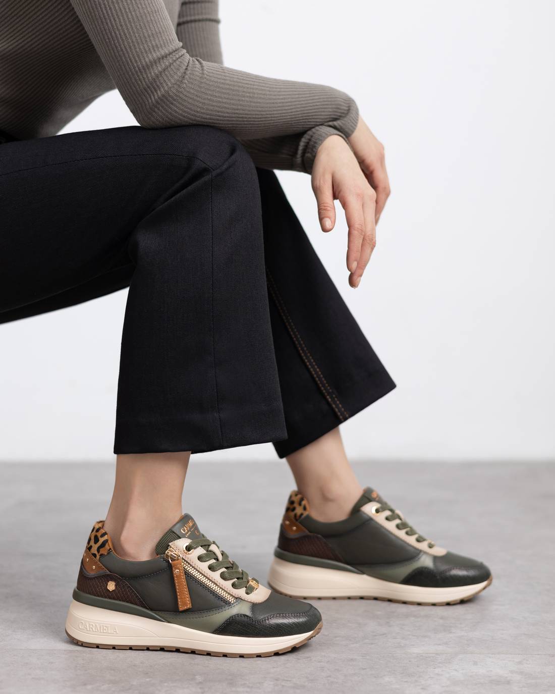 Zapatilla de mujer plano Carmela 16244204