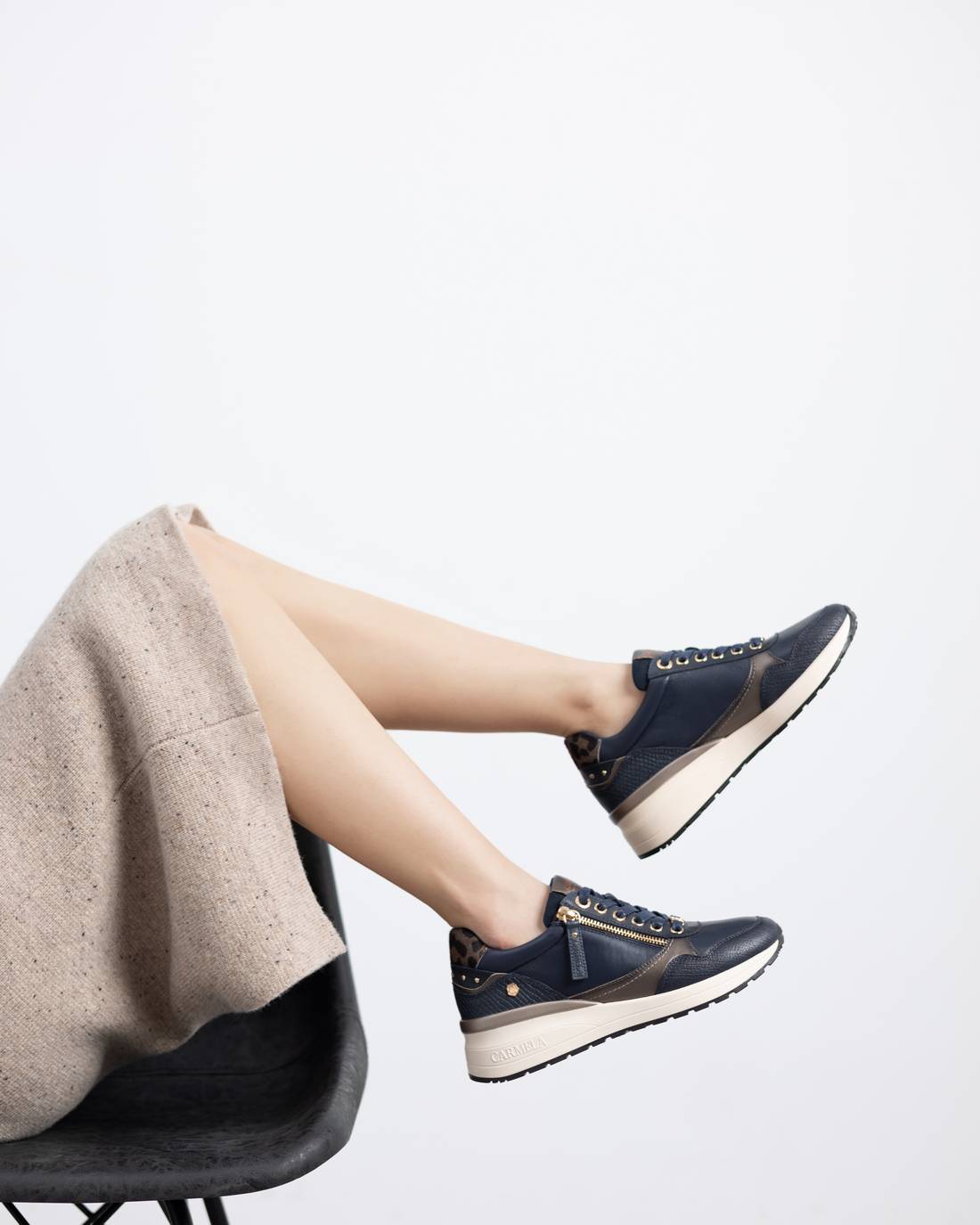 Zapatilla de mujer plano Carmela 16244207