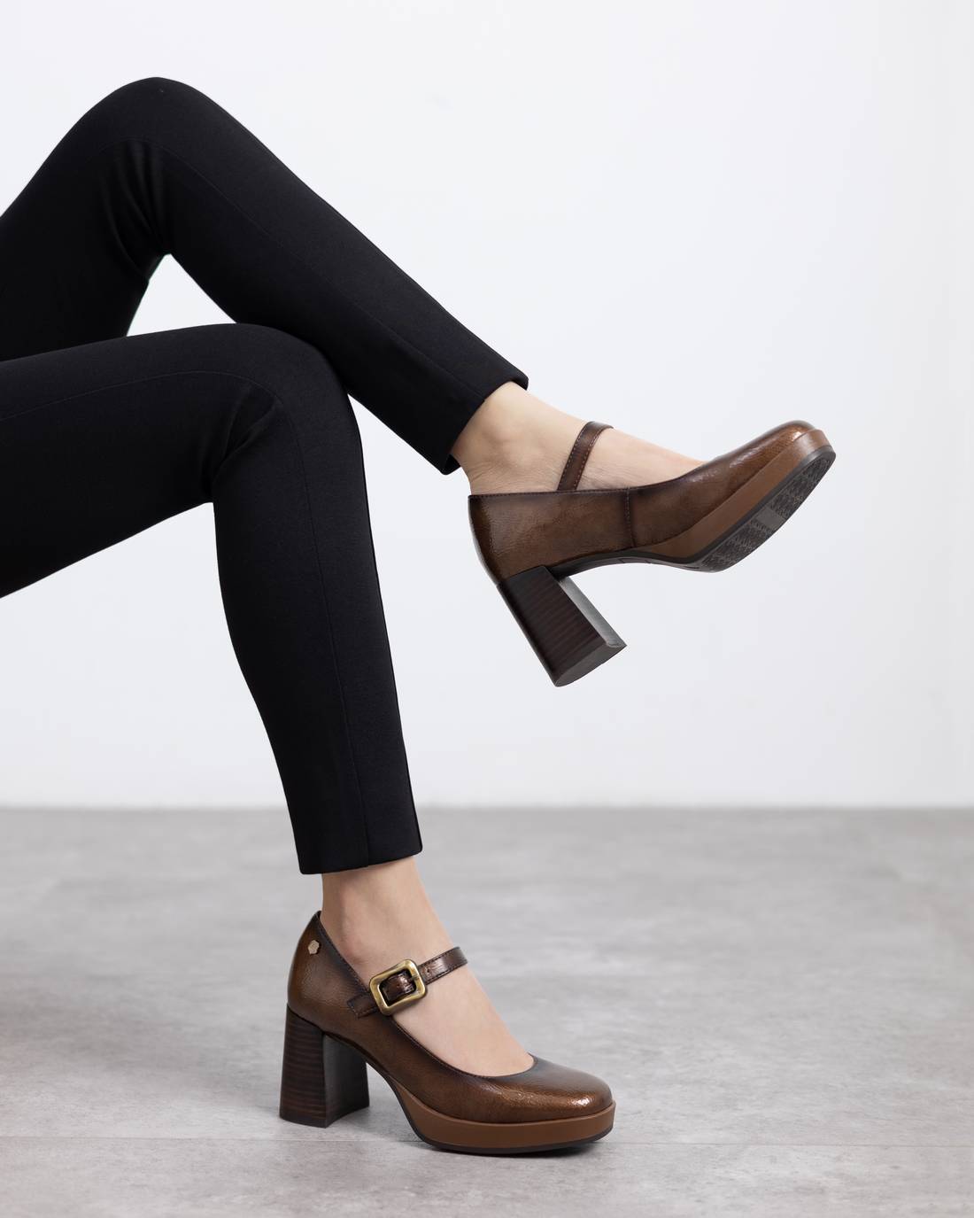 Zapato de mujer con tacón Carmela 16253501