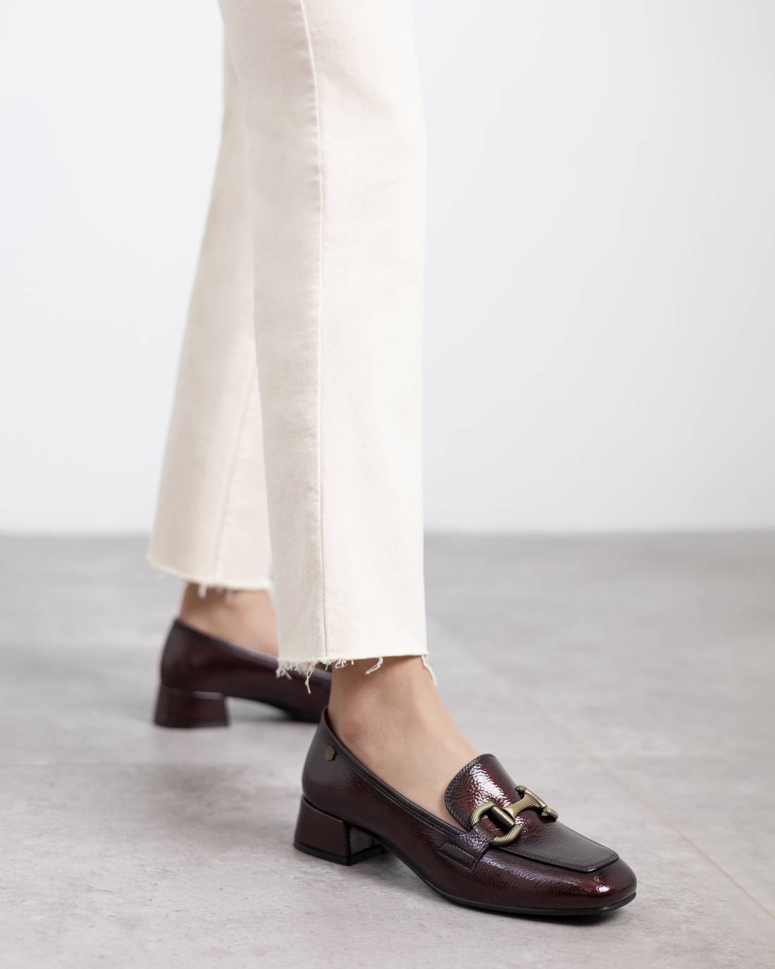 Zapato de mujer con tacón Carmela 16253903