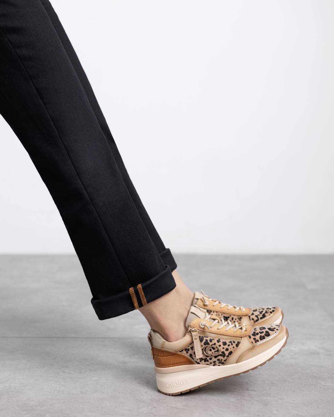 Zapatilla de mujer plano Carmela 16265301