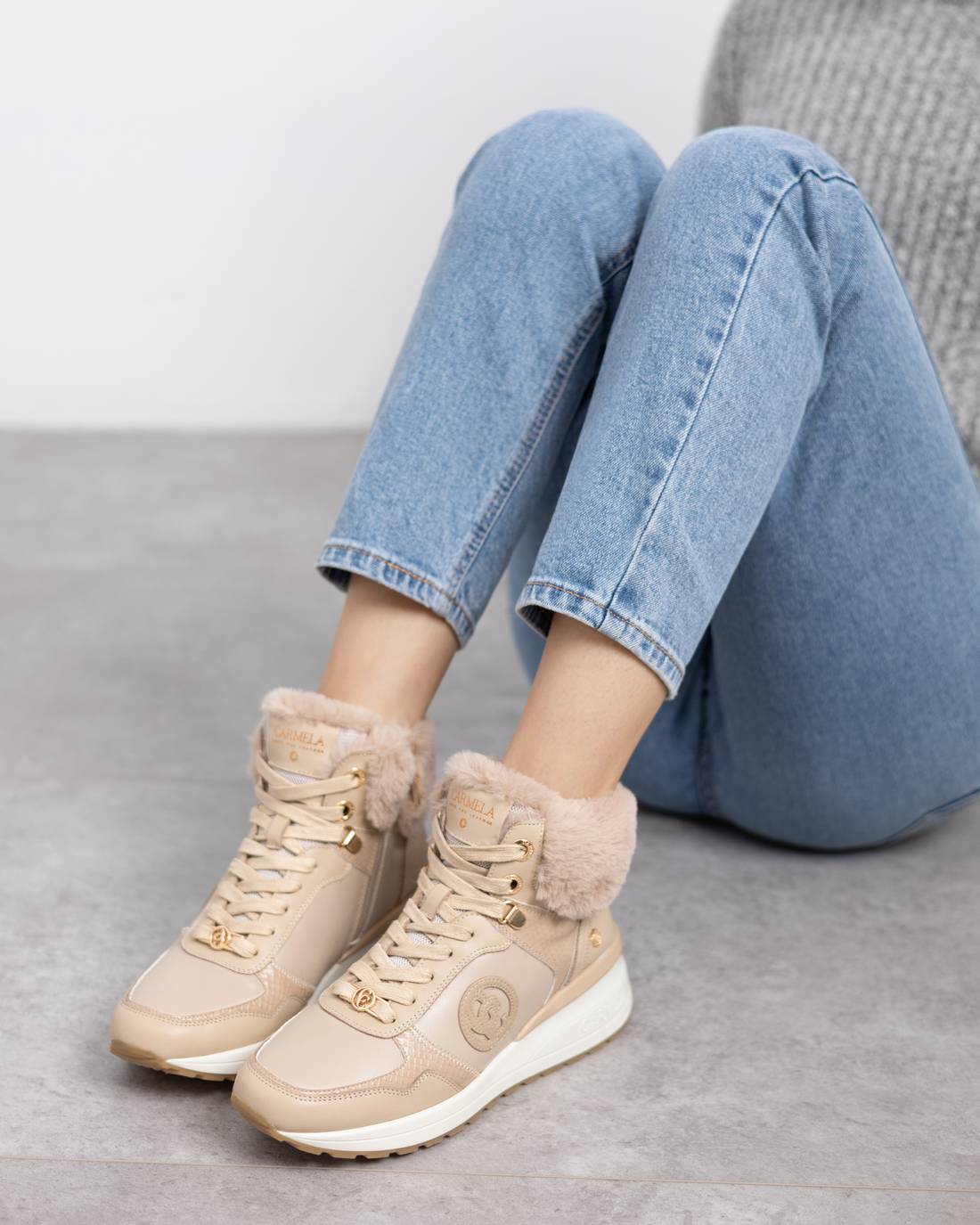 Zapatilla de mujer plano Carmela 16265401