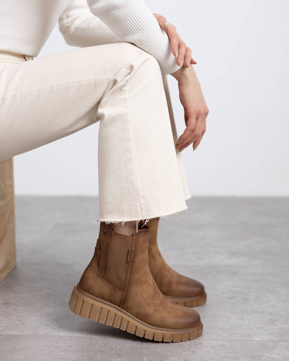 WOMEN'S ANKLE BOOT REFRESH 17321101