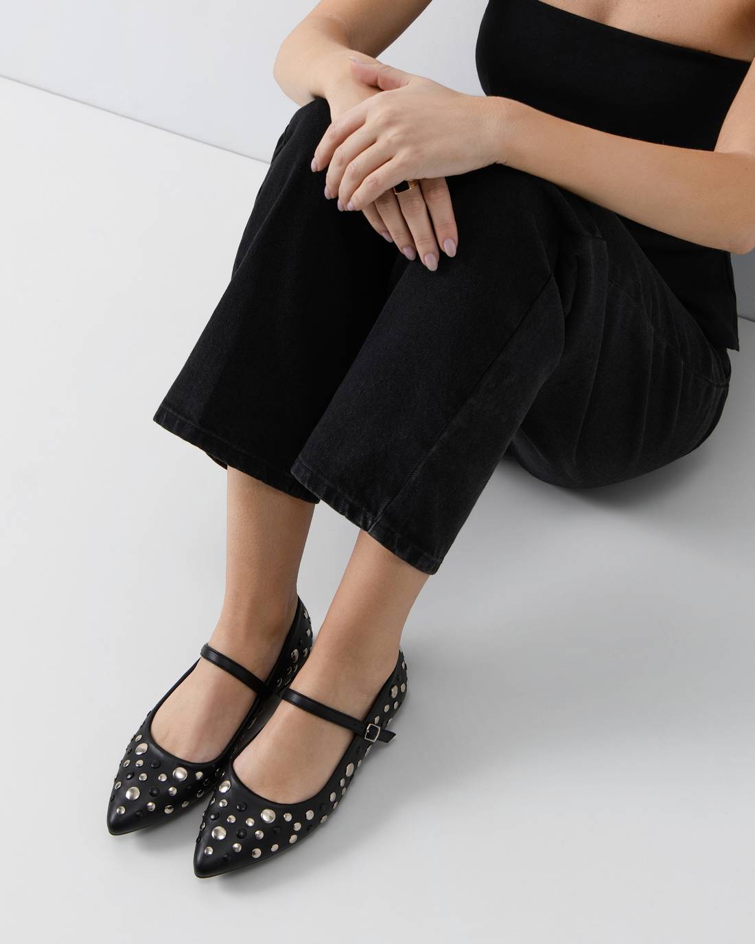 WOMEN'S SHOE REFRESH 17509401